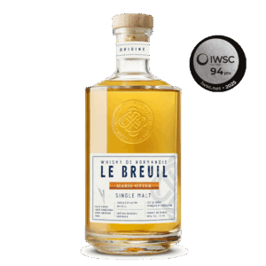 Bouteille de whisky Le Breuil Maris Otter avec sa médaille d'argent à l'IWSC