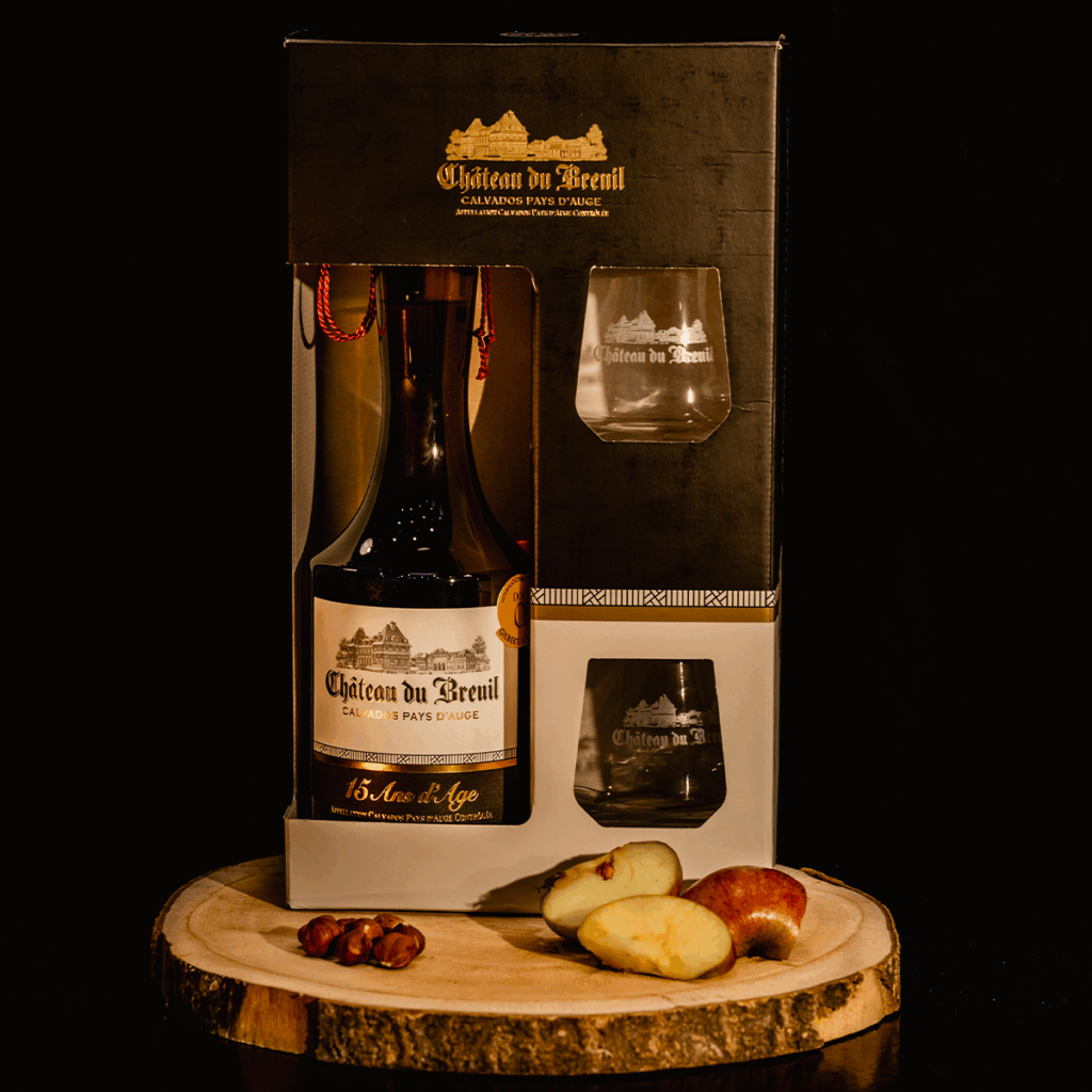 Coffret deegustation Calvados 15 ans d'age avec 2 verres chateau du breuil